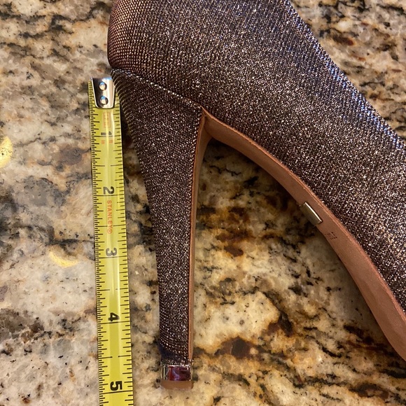 Badgley Mischka Sparkly Heels, Size 10 - Picture 9 of 9